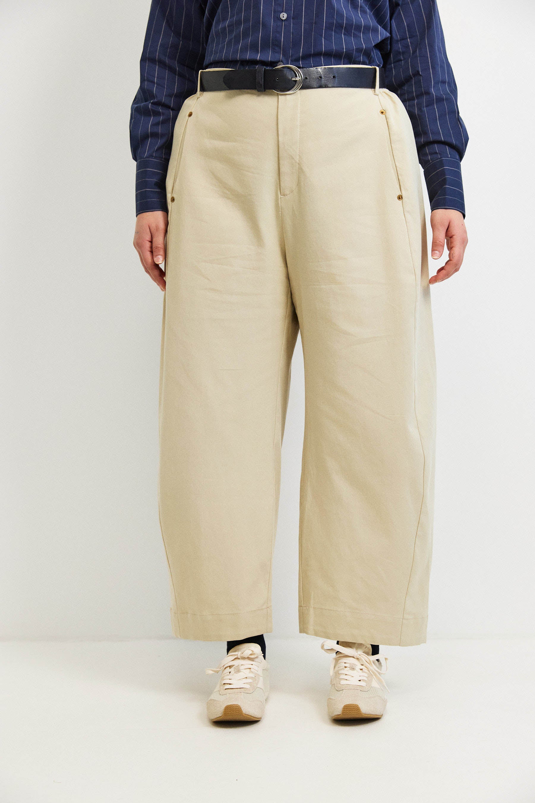 מכנסי ג'סמין דריל אבן