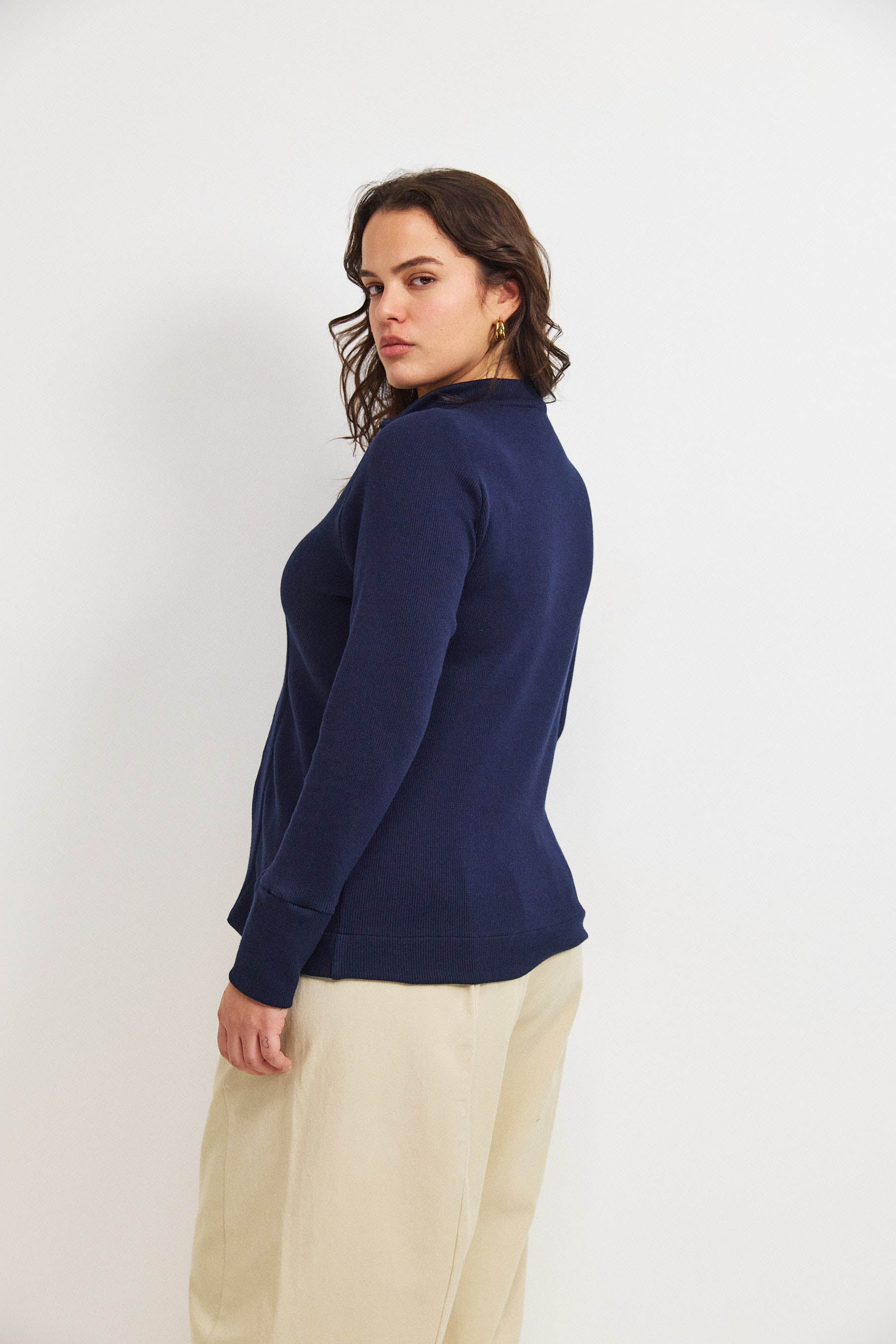 קרדיגן בקי נייבי