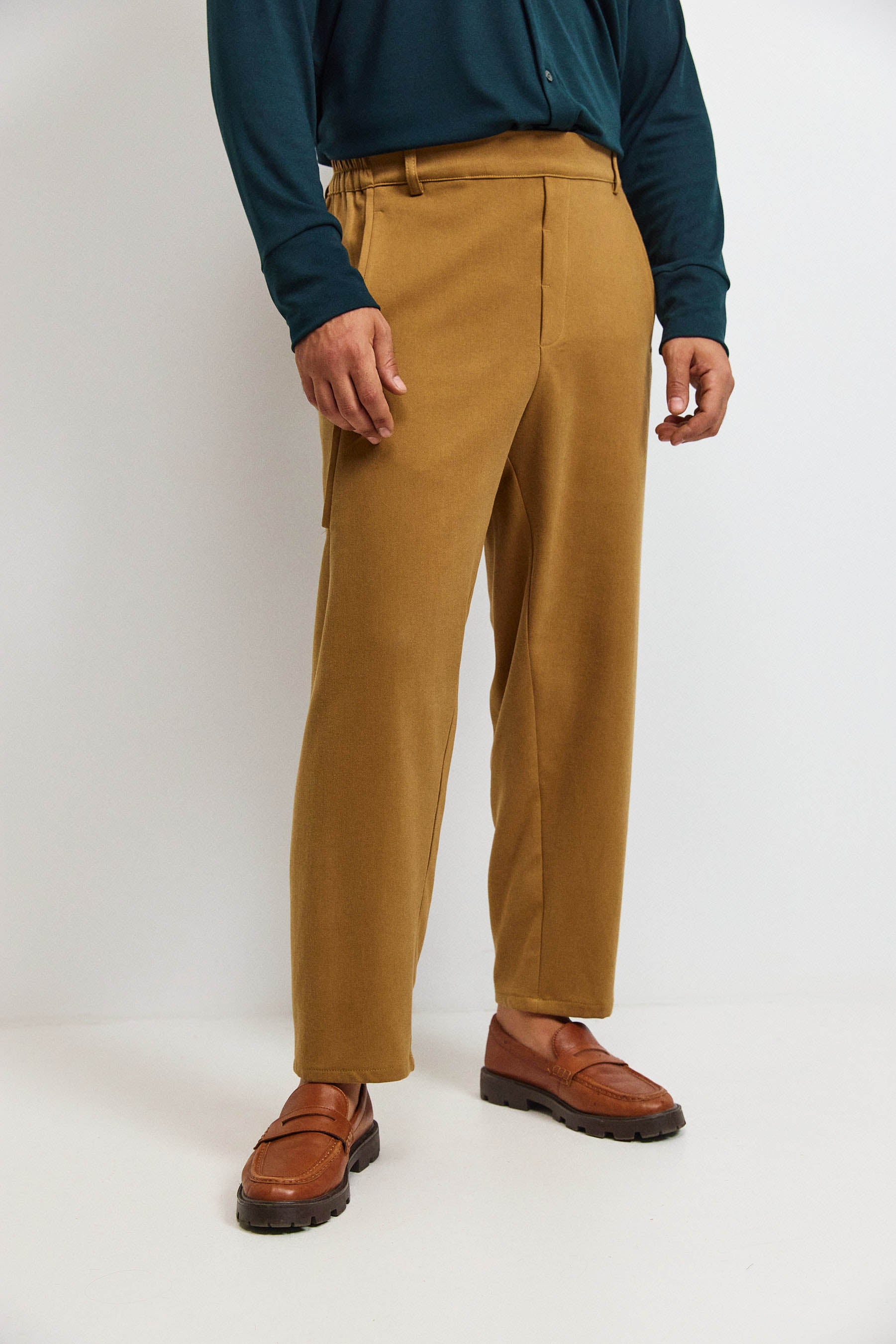 מכנסי מקס קומפורט גבר קאמל