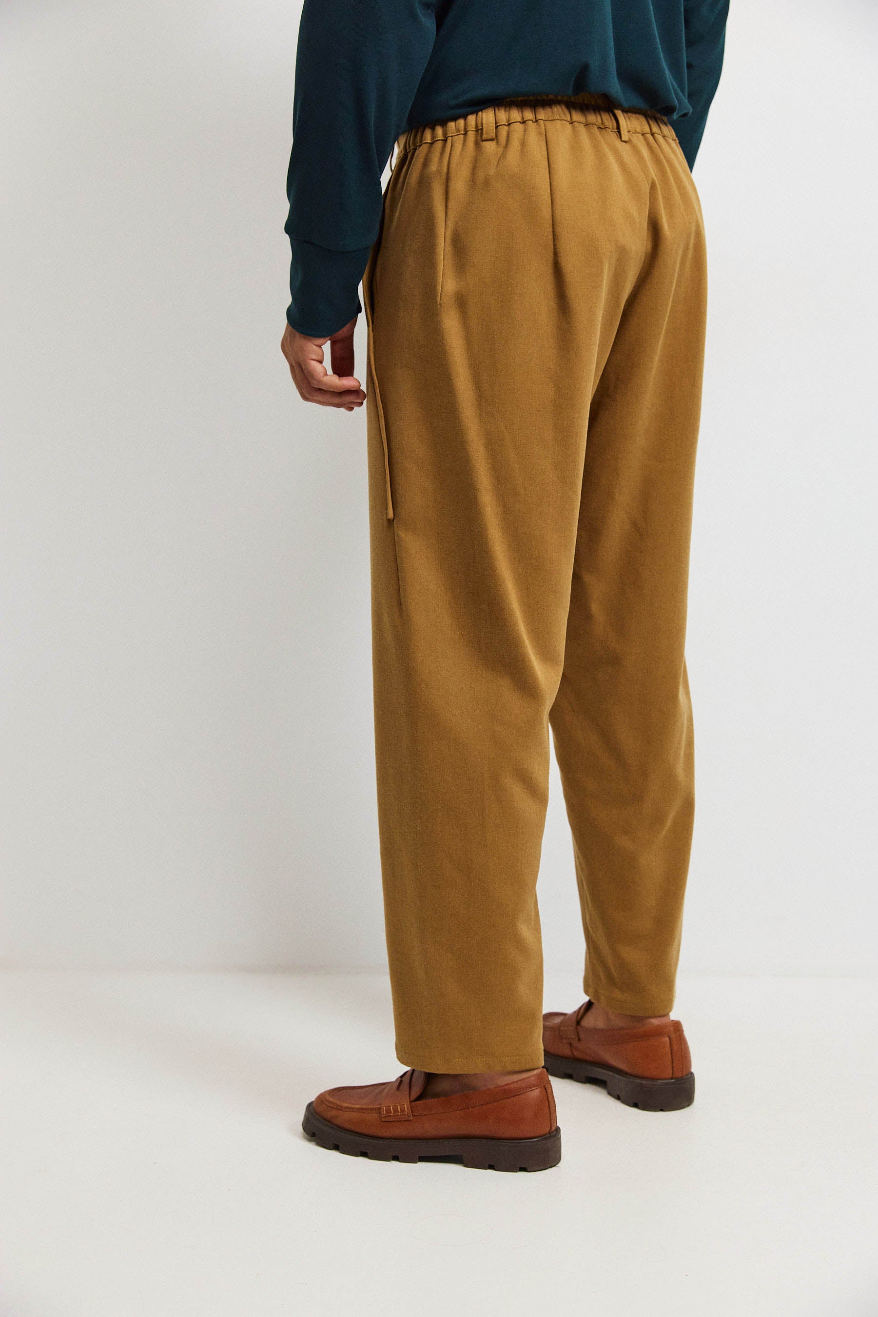 מכנסי מקס קומפורט גבר קאמל