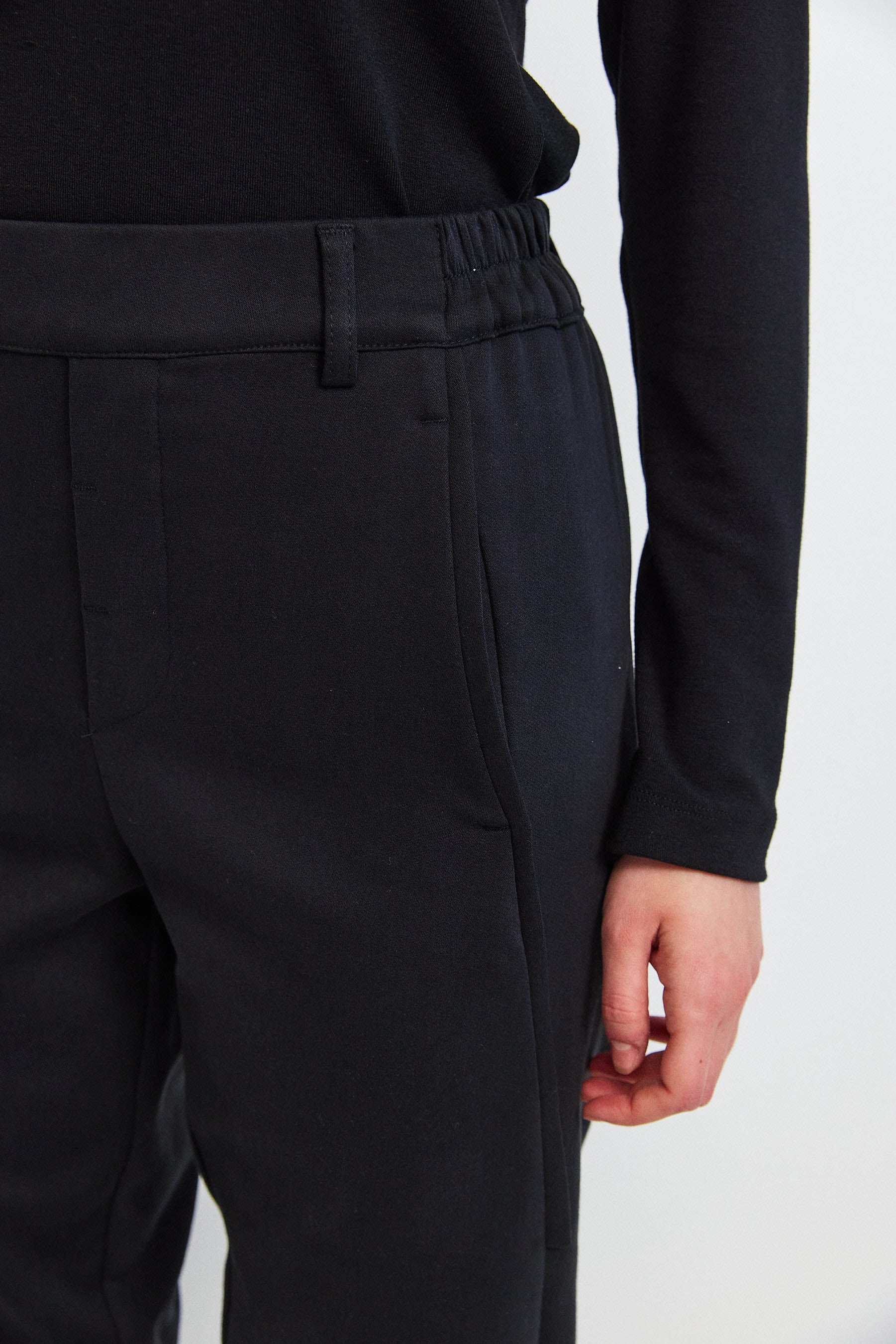 מכנסי מקס קומפורט שחור